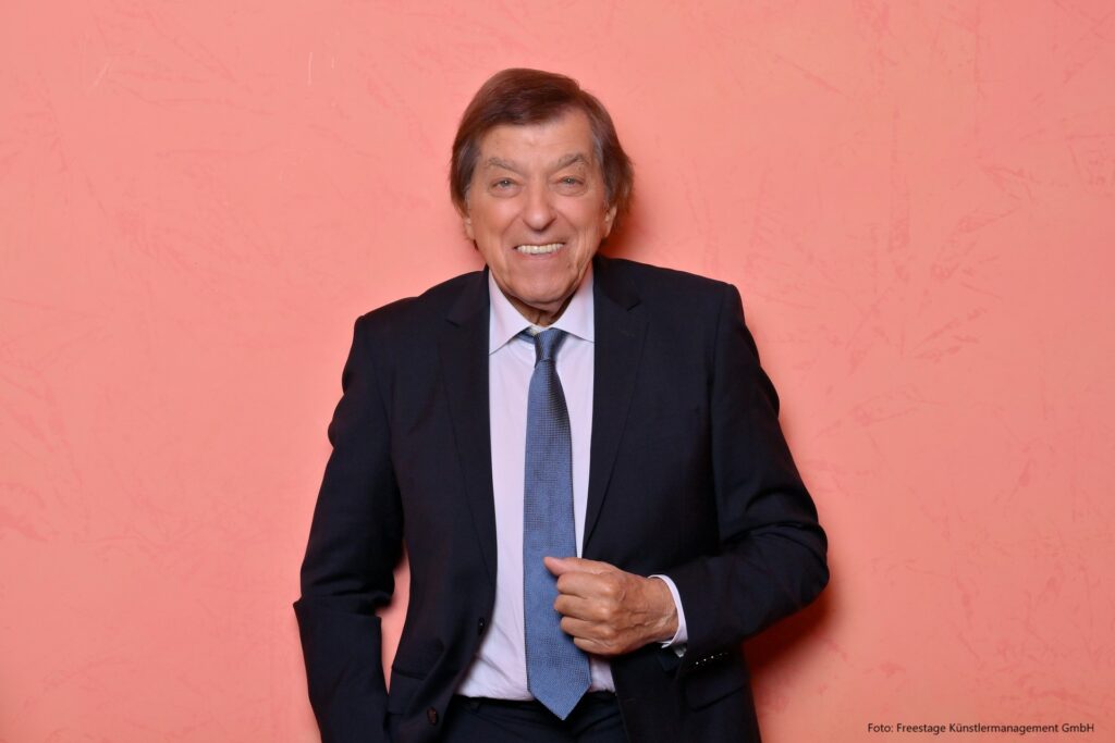 Schlagerlegende Bata Illic beim Sommerfest des DSK Seniorenzentrums Eisenberg