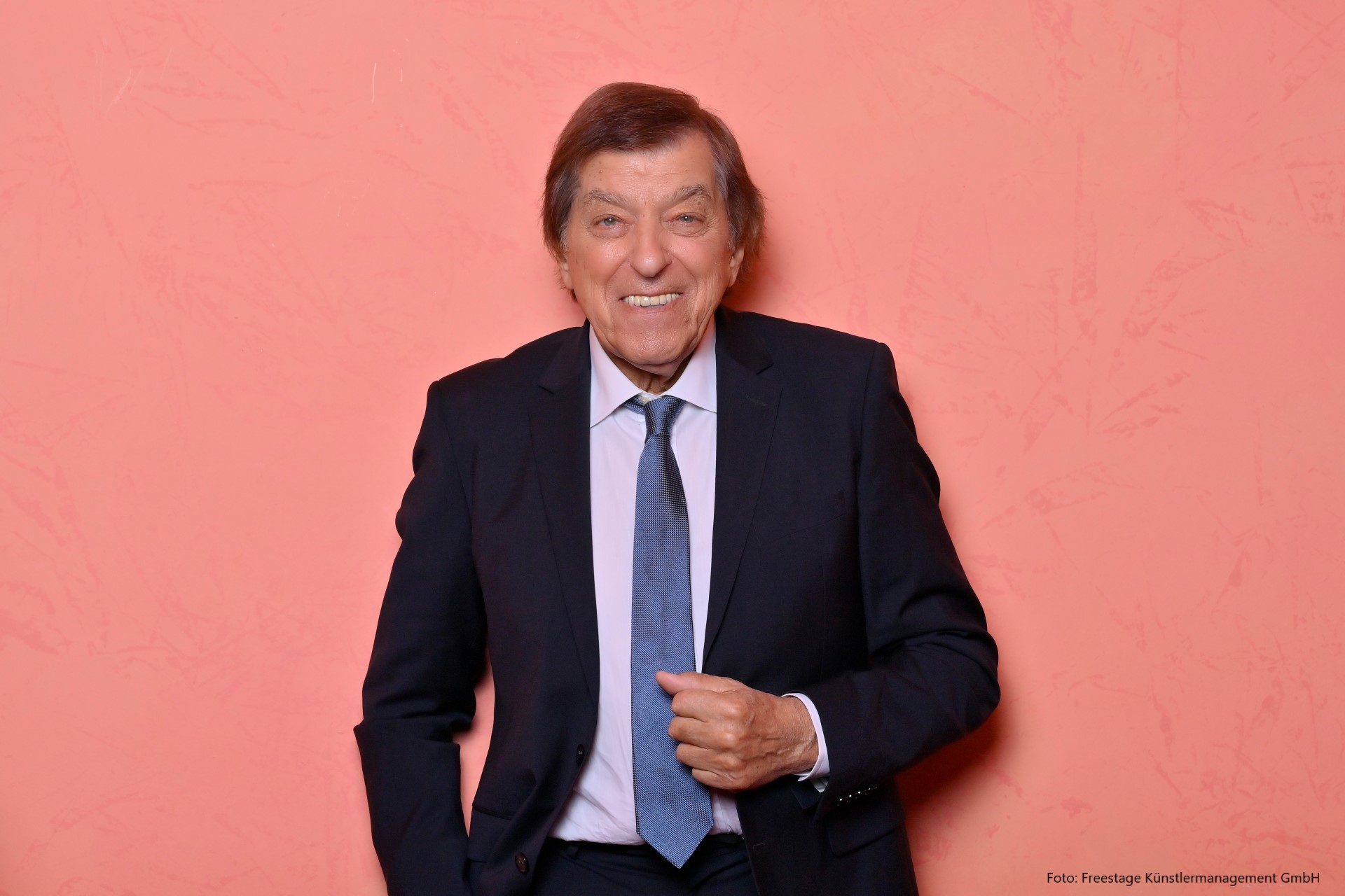 Schlagerlegende Bata Illic beim Sommerfest des DSK Seniorenzentrums Eisenberg