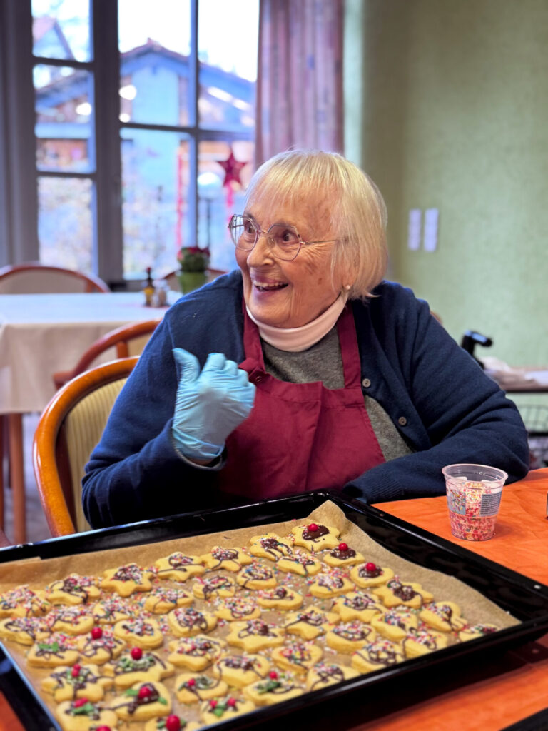 Plätzchen verzieren | DSK Seniorenzenzrum Eisenberg